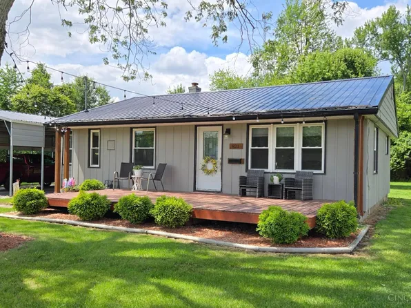 821 Cherry St, Blanchester, OH 45107