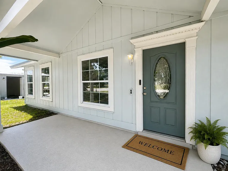 2822 SW Giralda St — Photo 3