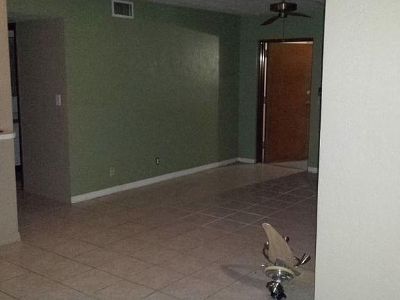5th image of 4030 25th St N APT 2