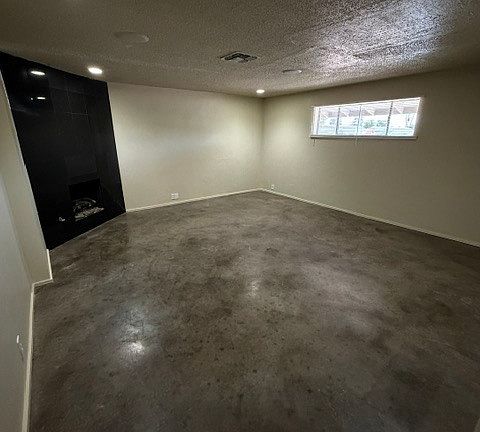 4th image of 3724 W Gardenia Ave