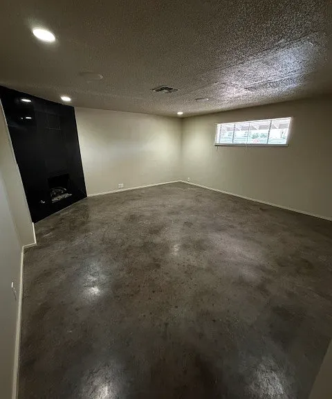 3724 W Gardenia Ave — Photo 4