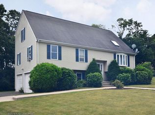4 Cherry Tree Ln, Plainville, MA 02762