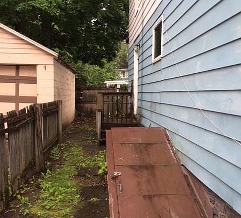 2nd image of 110 Franklin St