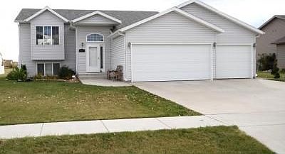 1st image of 609 36th Ave W