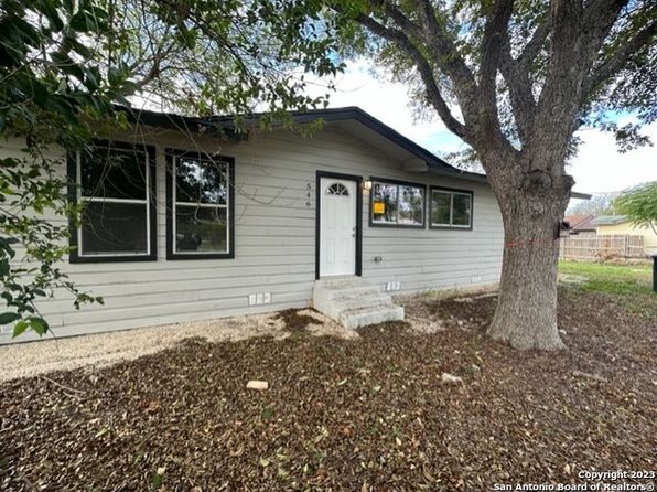 546 W Petaluma Blvd
