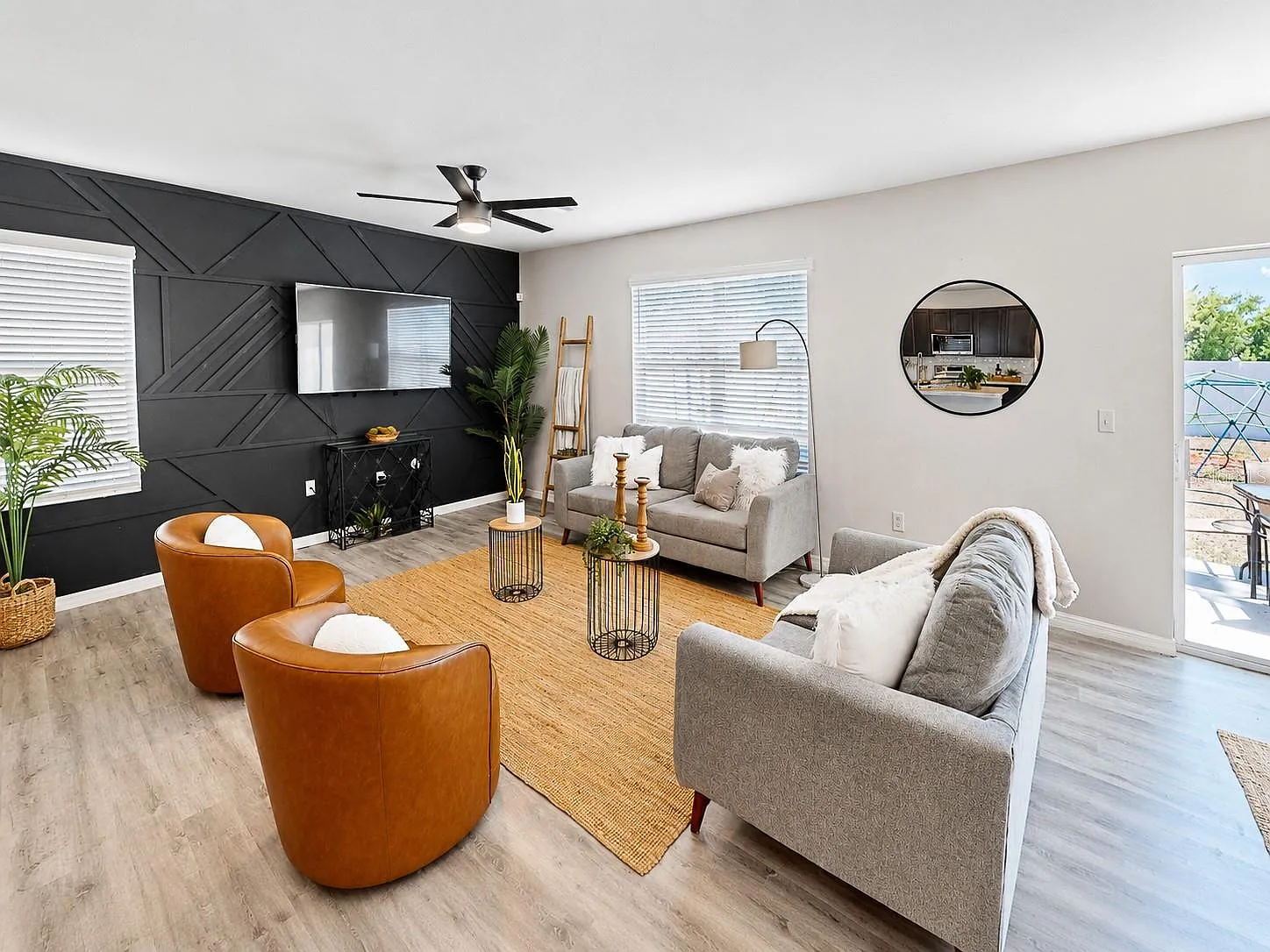 4 bed, 2.5 bath, 2318 sqft, $2,699 — Photo 3