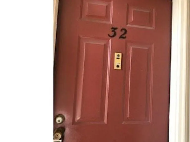 32 Scherer Ct — Photo 1