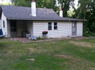 111 South Dr, Ballwin, MO 63021