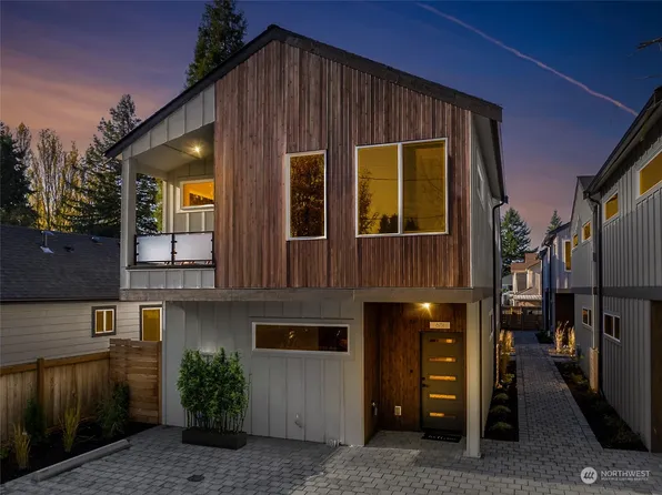 8751 12th Avenue NW, Seattle, WA 98117