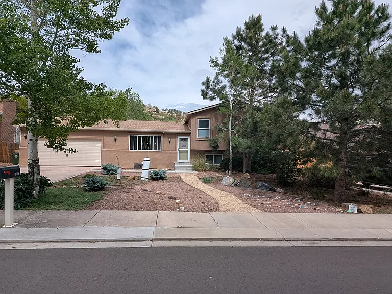 Mule Deer Dr — Photo 1