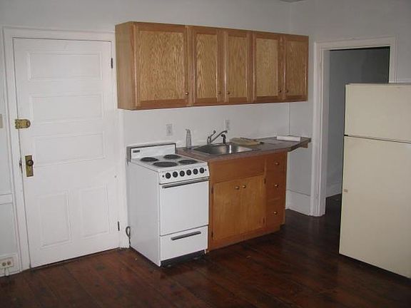 Kitchen/Living Area