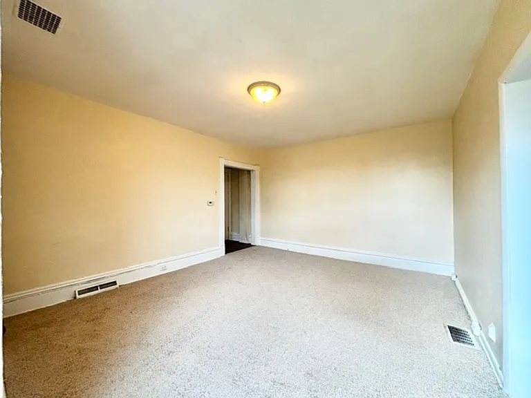 512 Sewickley Ave — Photo 8