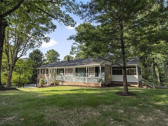 3rd image of 9640 Fernleigh Dr
