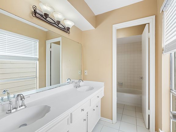 3rd image of 13010 Ravensway Dr