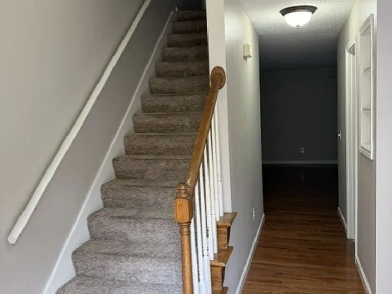 175 E Grande Ave #8 — Photo 2