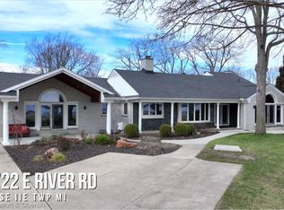 23722 E River Rd, Grosse Ile, MI 48138