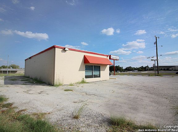 2nd image of 1619 SE Military Dr
