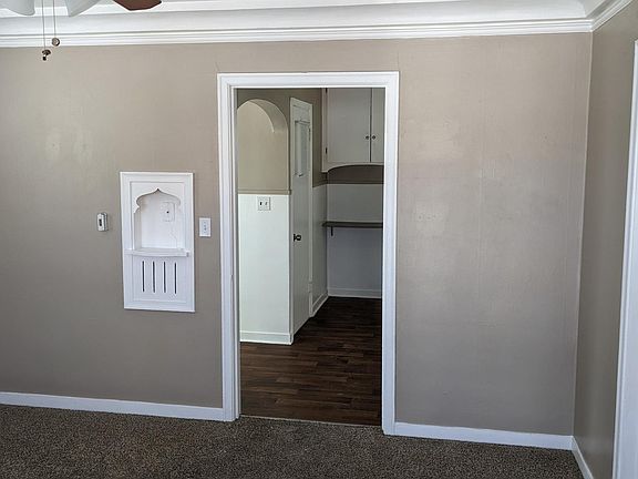 4th image of 321 Swan St #321