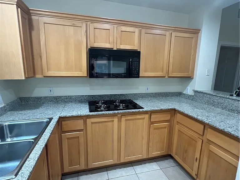 19 E Agate Ave #303 — Photo 4