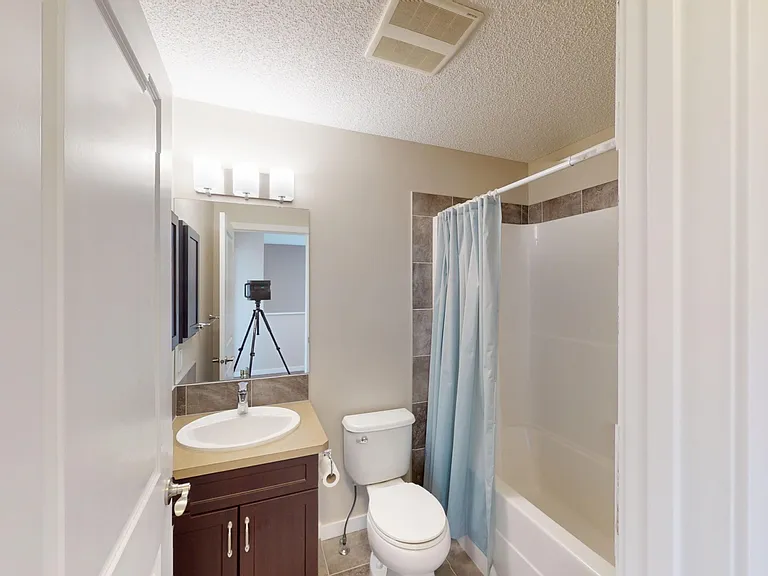 338 River Heights Cres — Photo 11