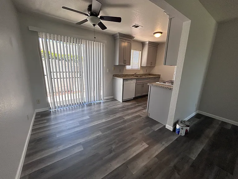 1741 W Lockeford St #3 — Photo 10