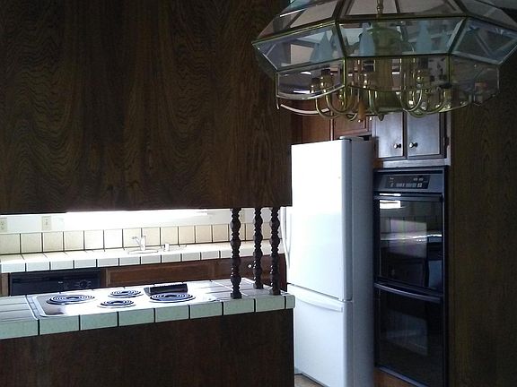 5th image of 1233 Gainsborough Dr
