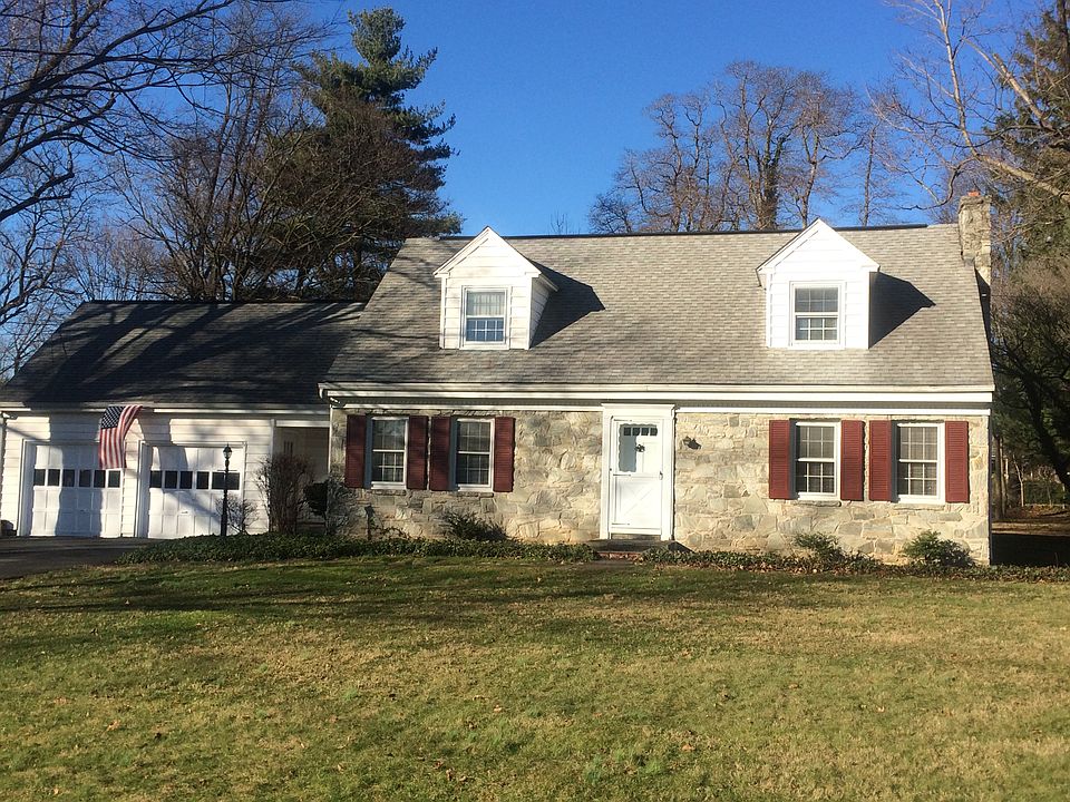 1st image of 1425 Sunset Dr
