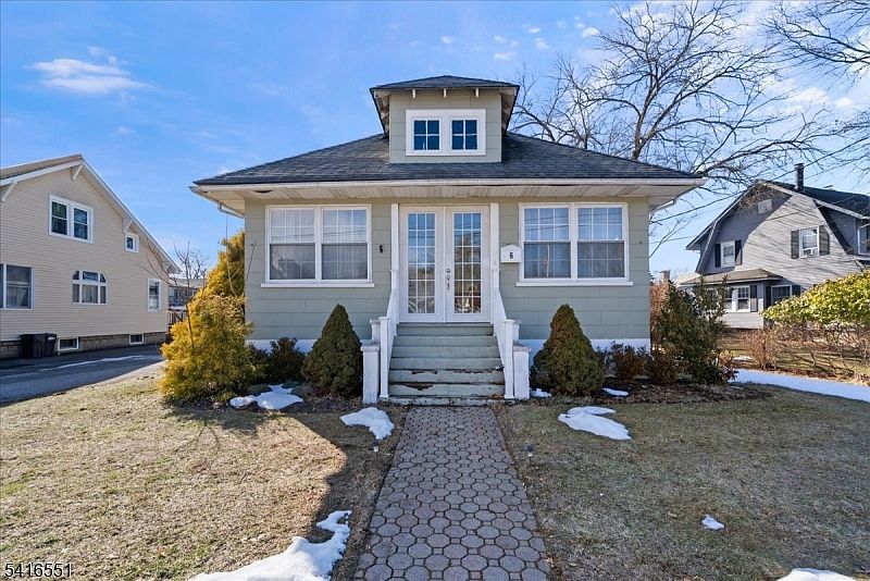 1st image of 6 Center St