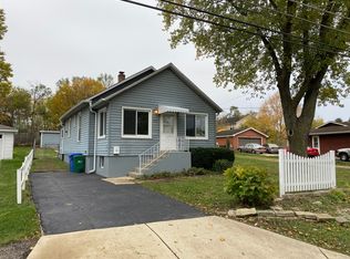 303 Fulton St, South Elgin, IL 60177