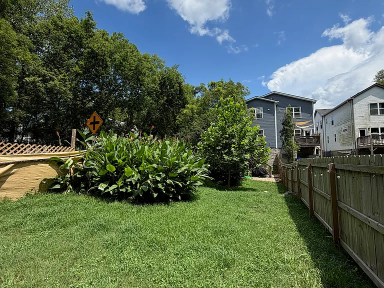 4101 Main St #A — Photo 31