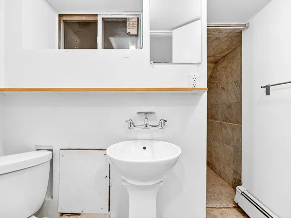 6015 Independence Avenue image 64 of 85