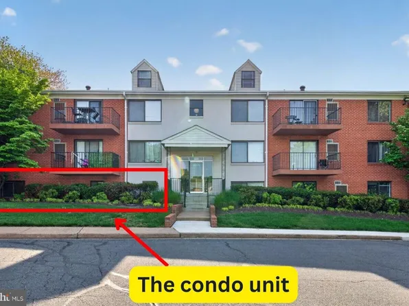125 Clubhouse Dr SW Unit 1, Leesburg, VA 20175