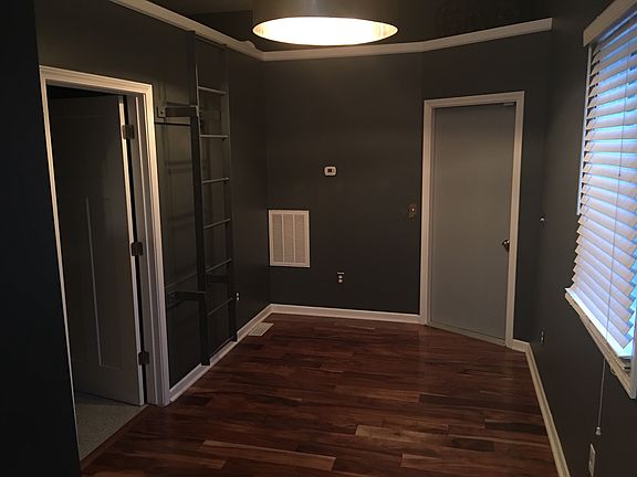 3rd image of 648 E 49th St