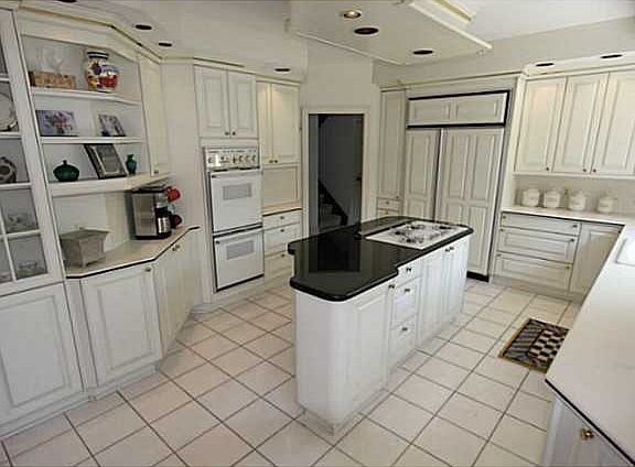 3rd image of 8059 Barony Woods