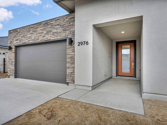4th image of 2976 Earthstone Dr