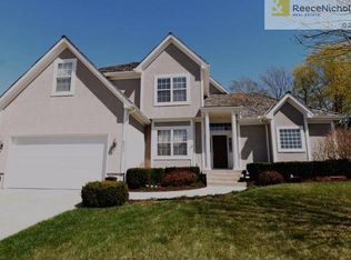 6213 NE Upper Wood Rd, Lees Summit, MO 64064