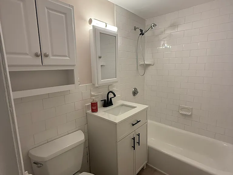 205 Kent St #18 — Photo 18