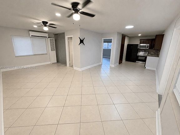 3rd image of 2000 Buchanan St APT 4