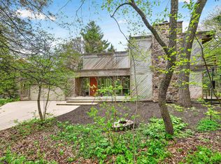 209 Saratoga Cir, Madison, WI 53705
