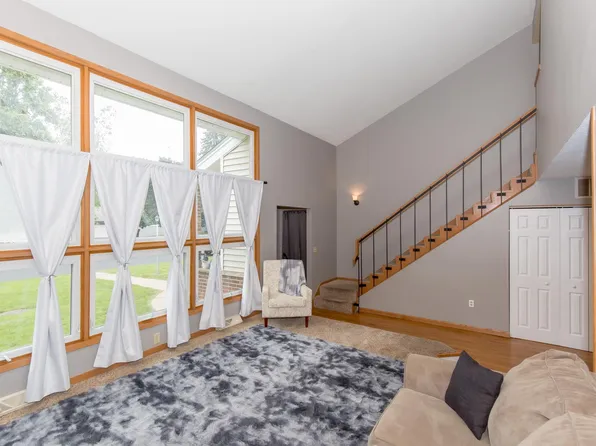 908 9th St, Farmington, MN 55024