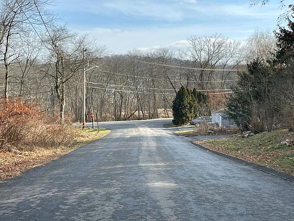 4th image of 4 Jordan Dr