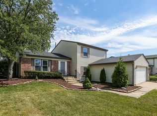136 Brookside Dr, Glendale Heights, IL 60139
