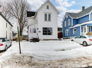 204 Burton St, Johnstown, NY 12095