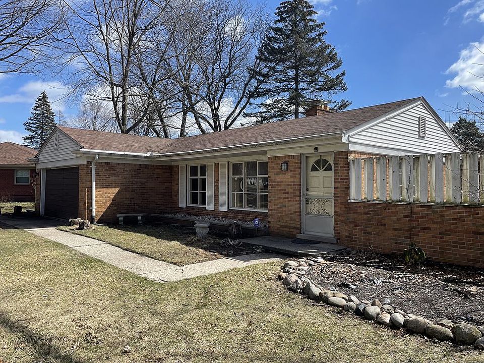1st image of 38330 Newcastle Dr
