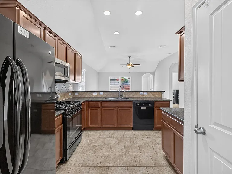 141 Vermilion Marble Trl — Photo 8