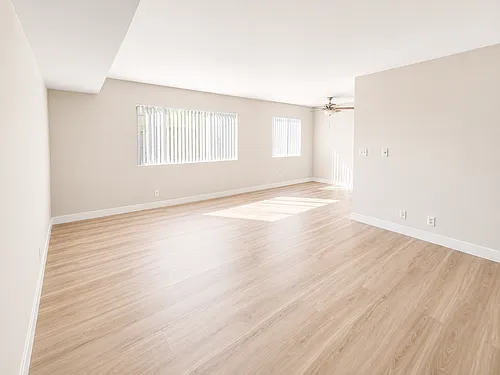 Floor plan 2 Bed 2 Bath - Top Floor