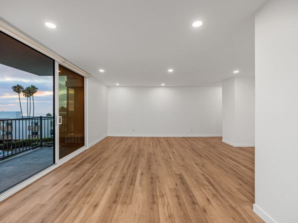 424 Stratford Ct Unit A21