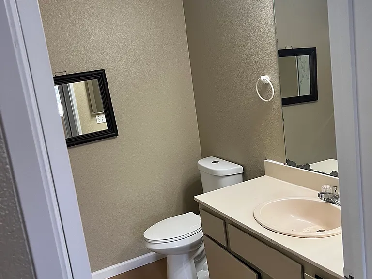 7 Lancaster Cir #235 — Photo 5