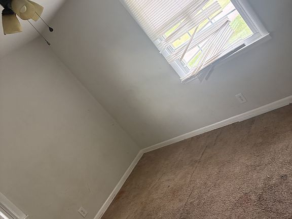3rd image of 300 Copeland Rd