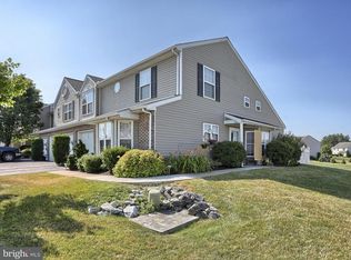 135 Kestrel Ct, Hummelstown, PA 17036